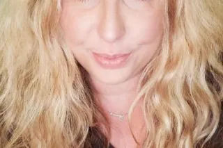 Tall Curvy Blonde • Private In... - Image 2