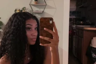 Ebony Queen - 34 - Image 3